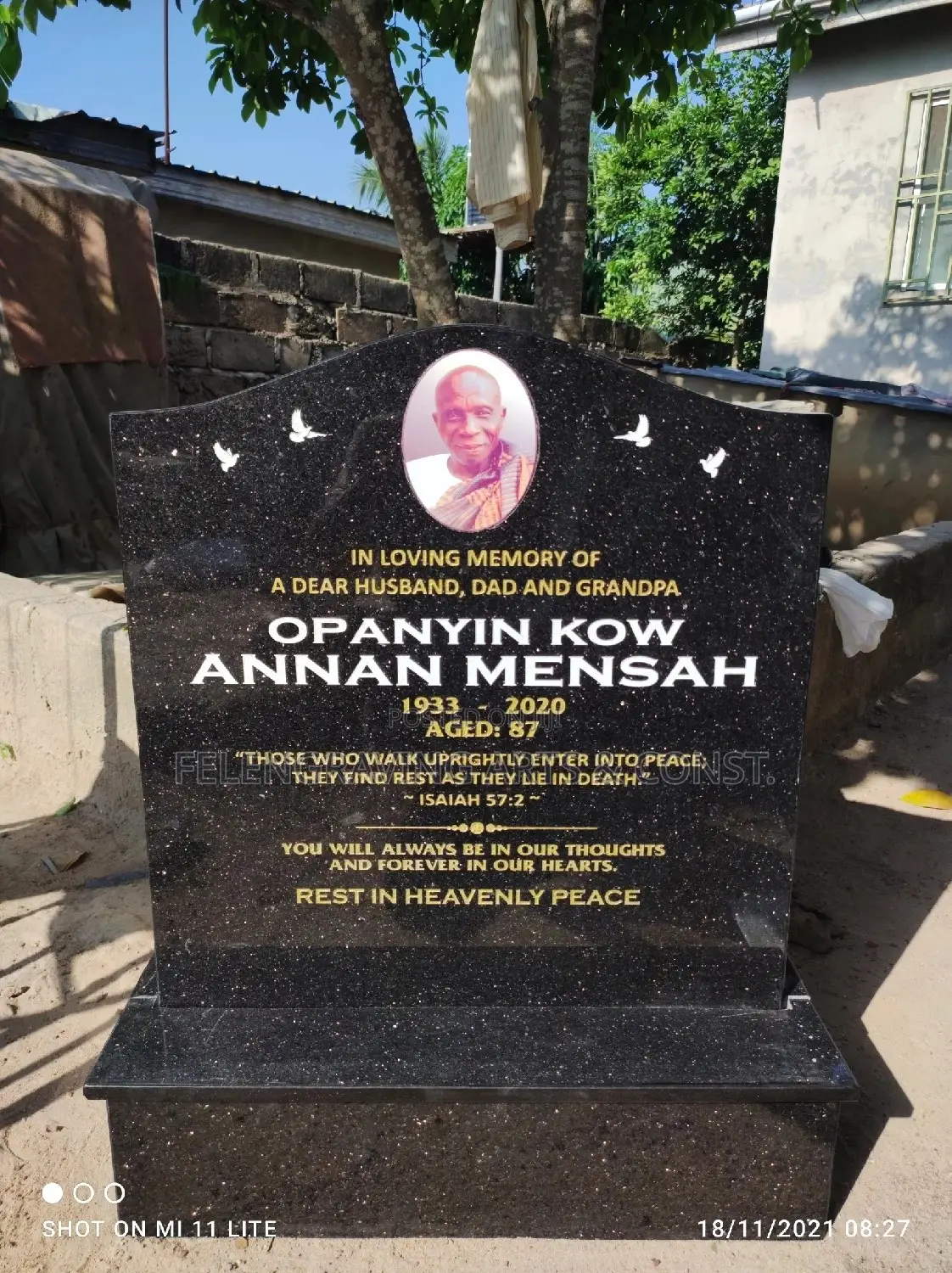 Granite / Porcelain Headstone