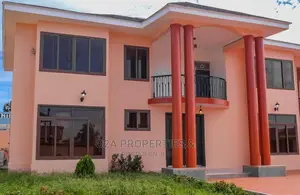 5bdrm House in O2A Properties, Otano for Rent