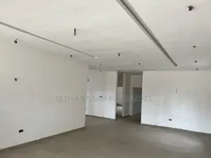4bdrm House in Close to Mine Road 4 for Sale