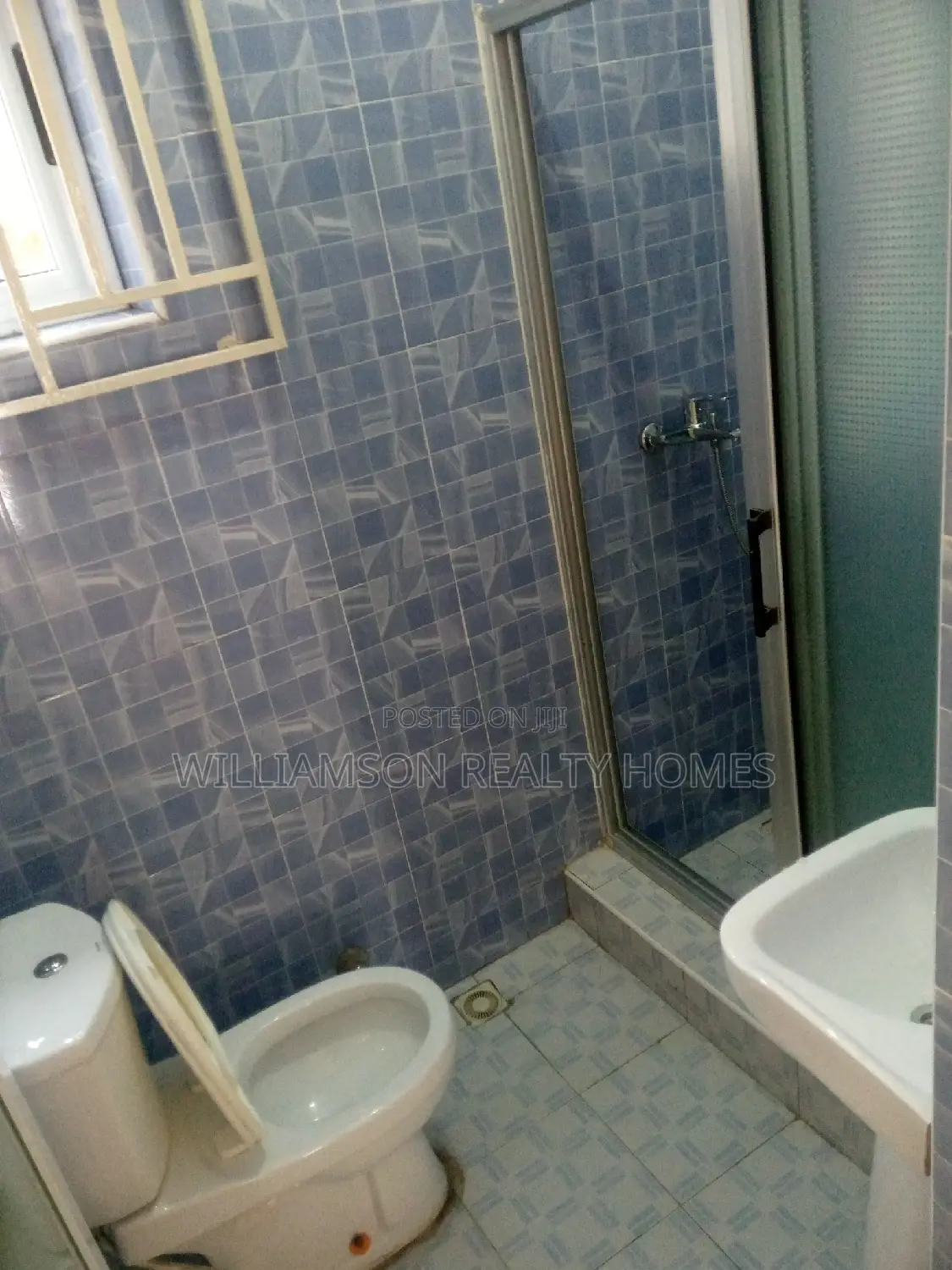 3bdrm House in Hfc Estate, Spintex for rent