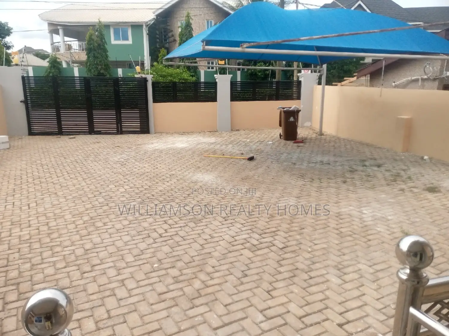 3bdrm House in Hfc Estate, Spintex for rent
