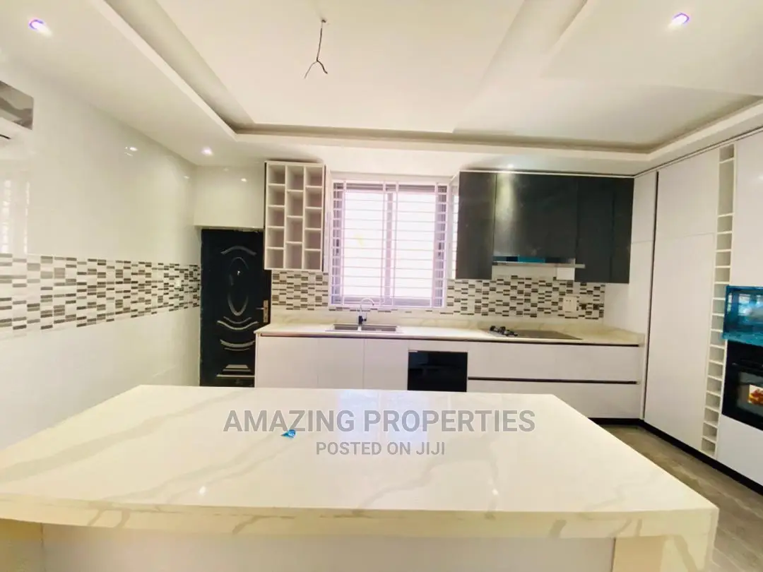 4bdrm Farm House in Amazing Properties, Cantonments for Sale