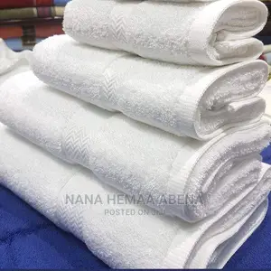 Jumbo/Extra Large White Hotel Towels