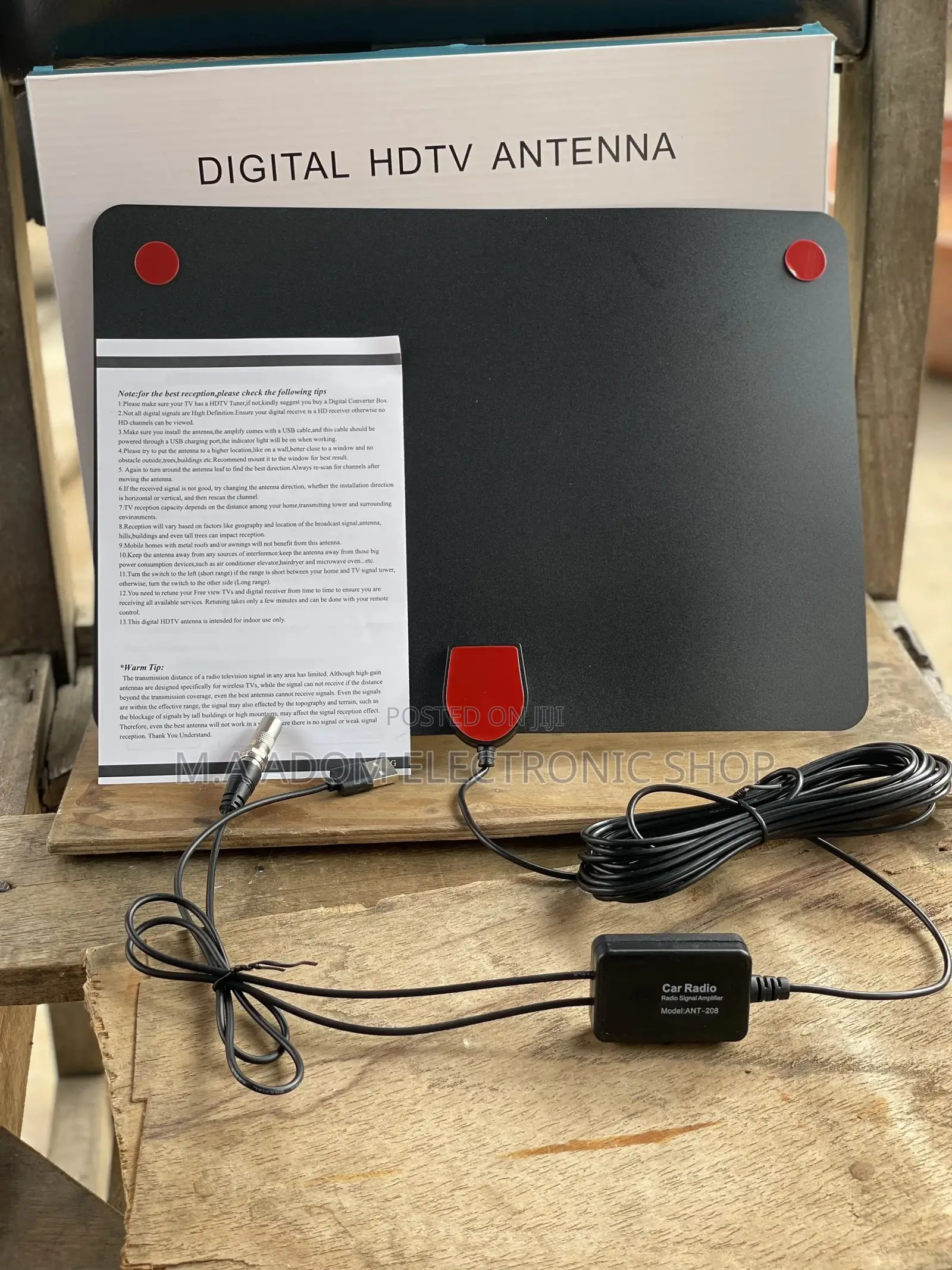 This Indoor Antenna Comes With a Strong Signal Booster