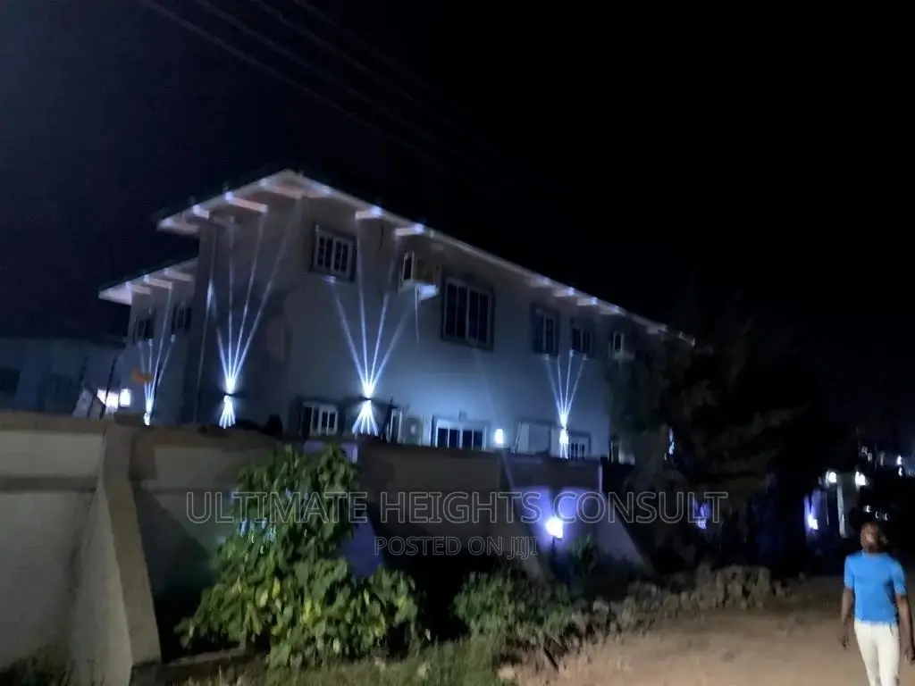 10bdrm Mansion in Anaji, Takoradi for Sale