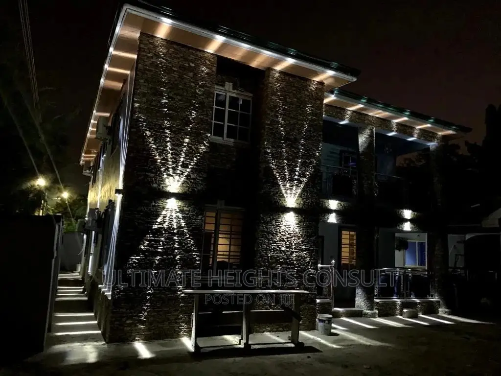 10bdrm Mansion in Anaji, Takoradi for Sale