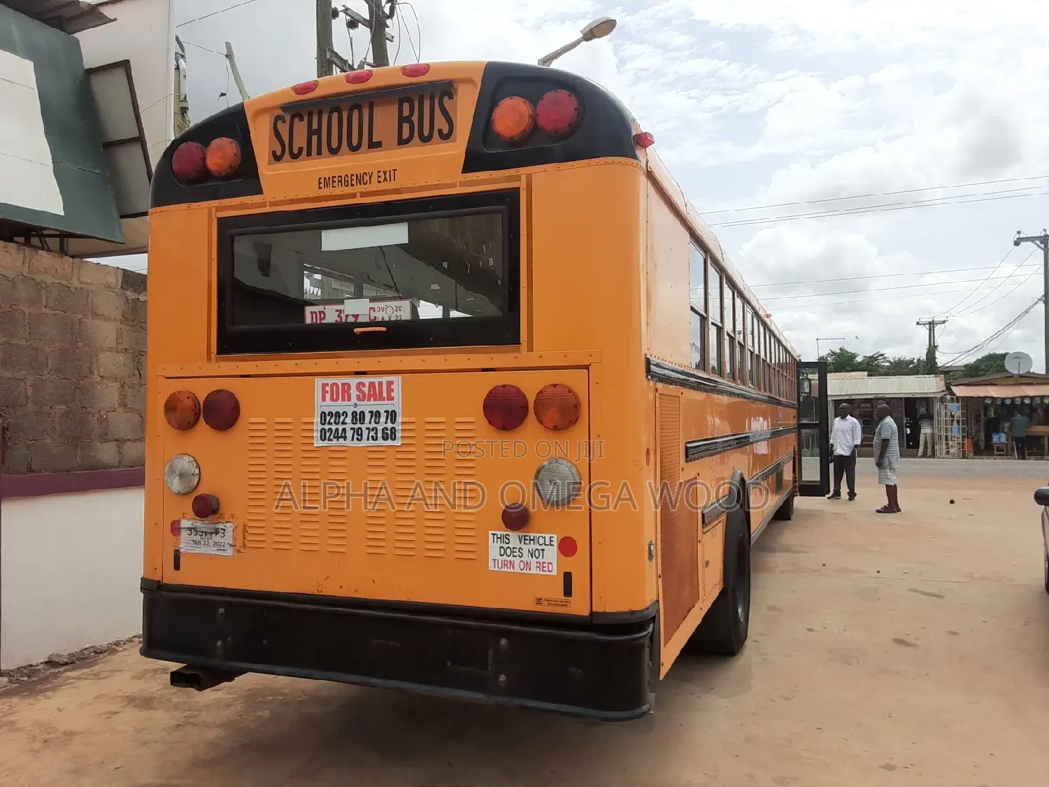 Bus 2013 Yellow