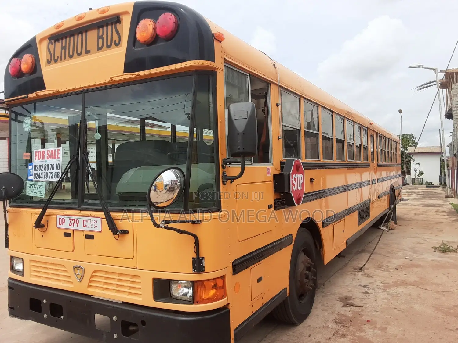 Bus 2013 Yellow