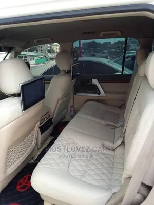 Car Rentals Rent a Landcruisers 4x4s for Weddings Tours