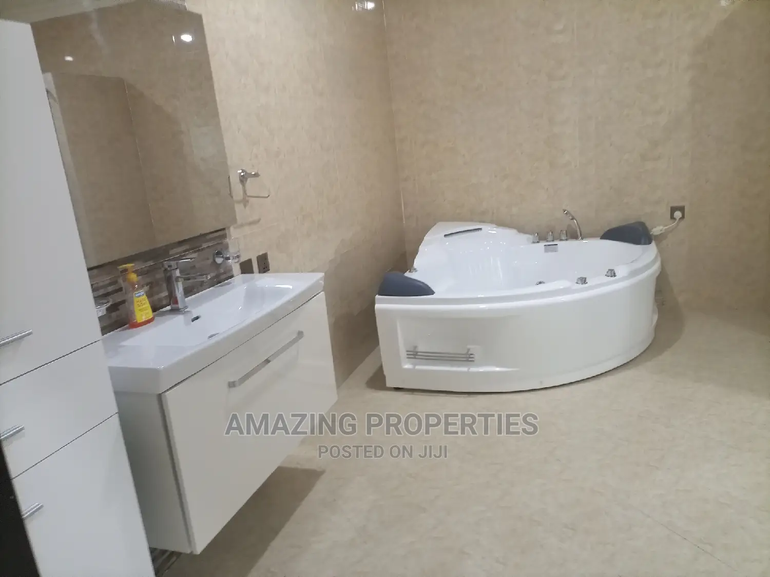 Furnished 5bdrm House in Amazing Properties, East Legon for Sale