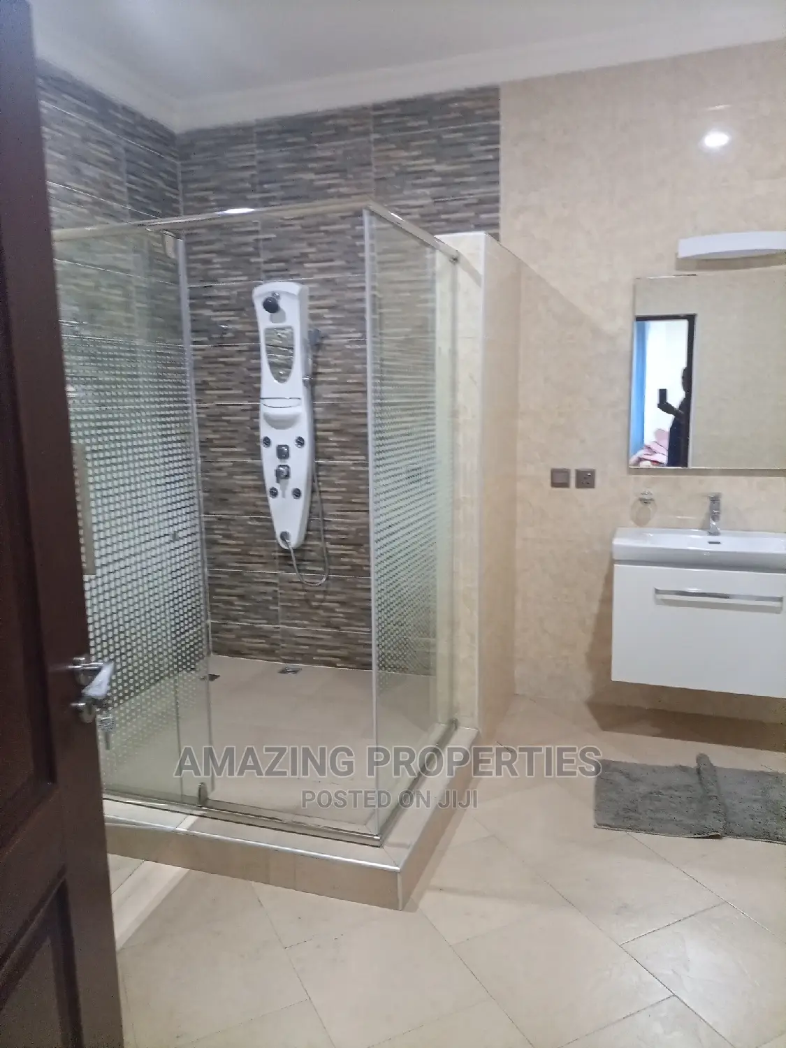 Furnished 5bdrm House in Amazing Properties, East Legon for Sale
