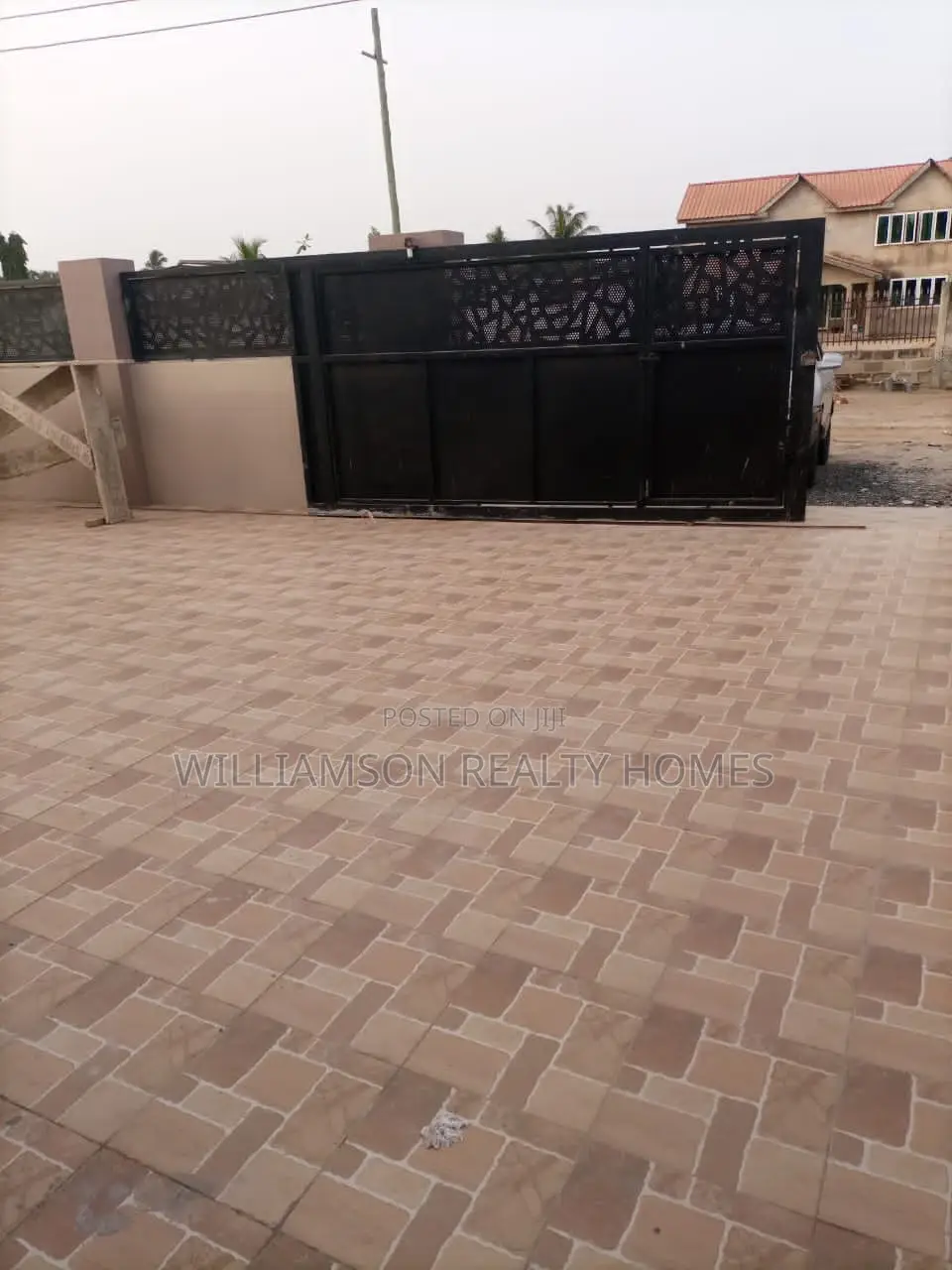2bdrm House in Kotobabi Area, Spintex for sale