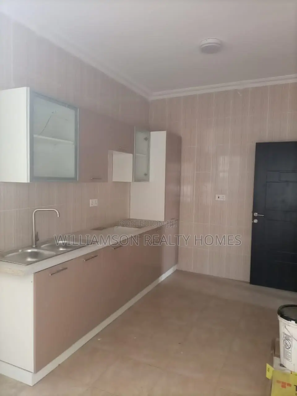 2bdrm House in Kotobabi Area, Spintex for sale