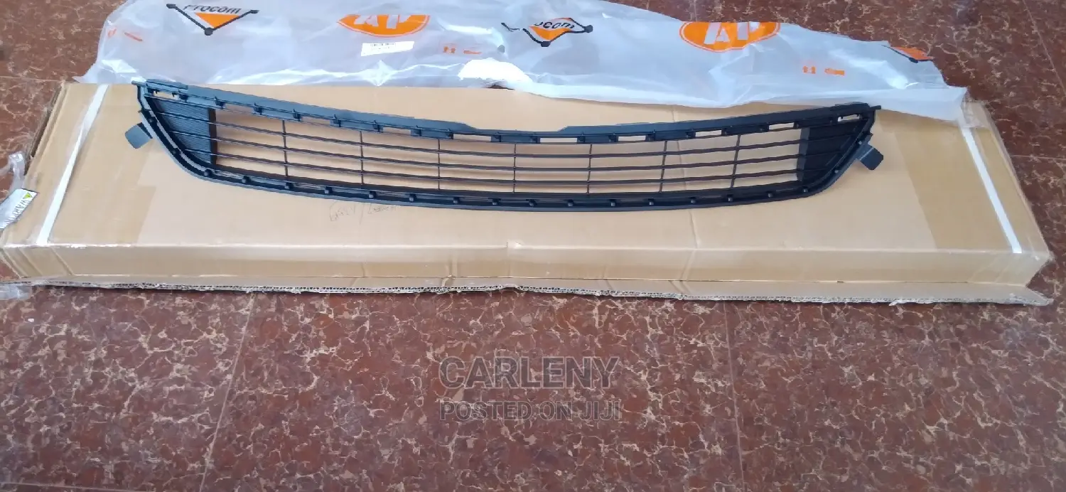 Front Grille OEM Rav4 2013, 2014, 2015 Shells