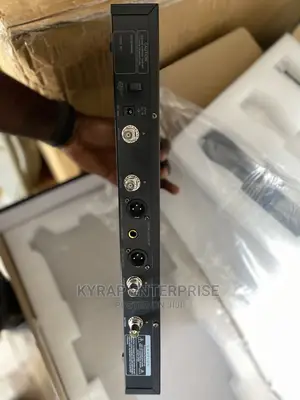 Shure Adx 400