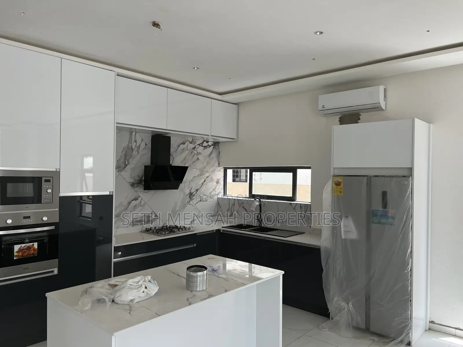 5bdrm House in 4 Bedroom House for for Sale