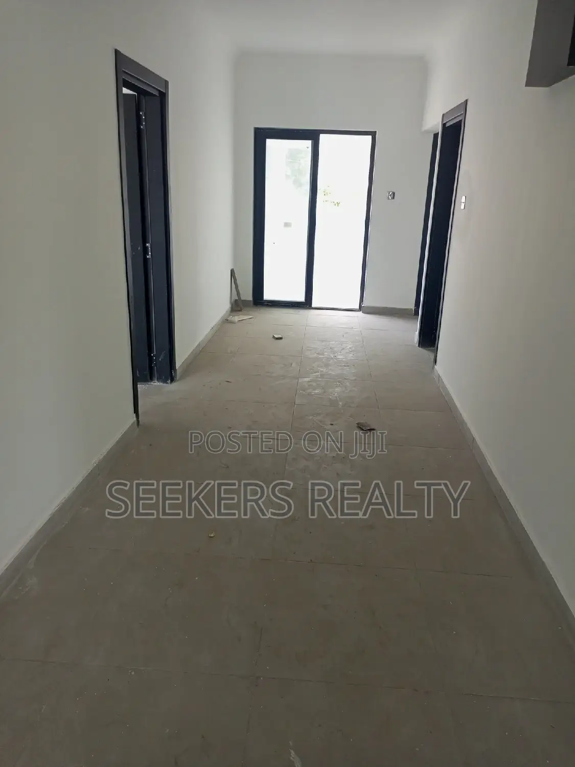 4bdrm Townhouse / Terrace in Seekers Realty, Cantonments for rent