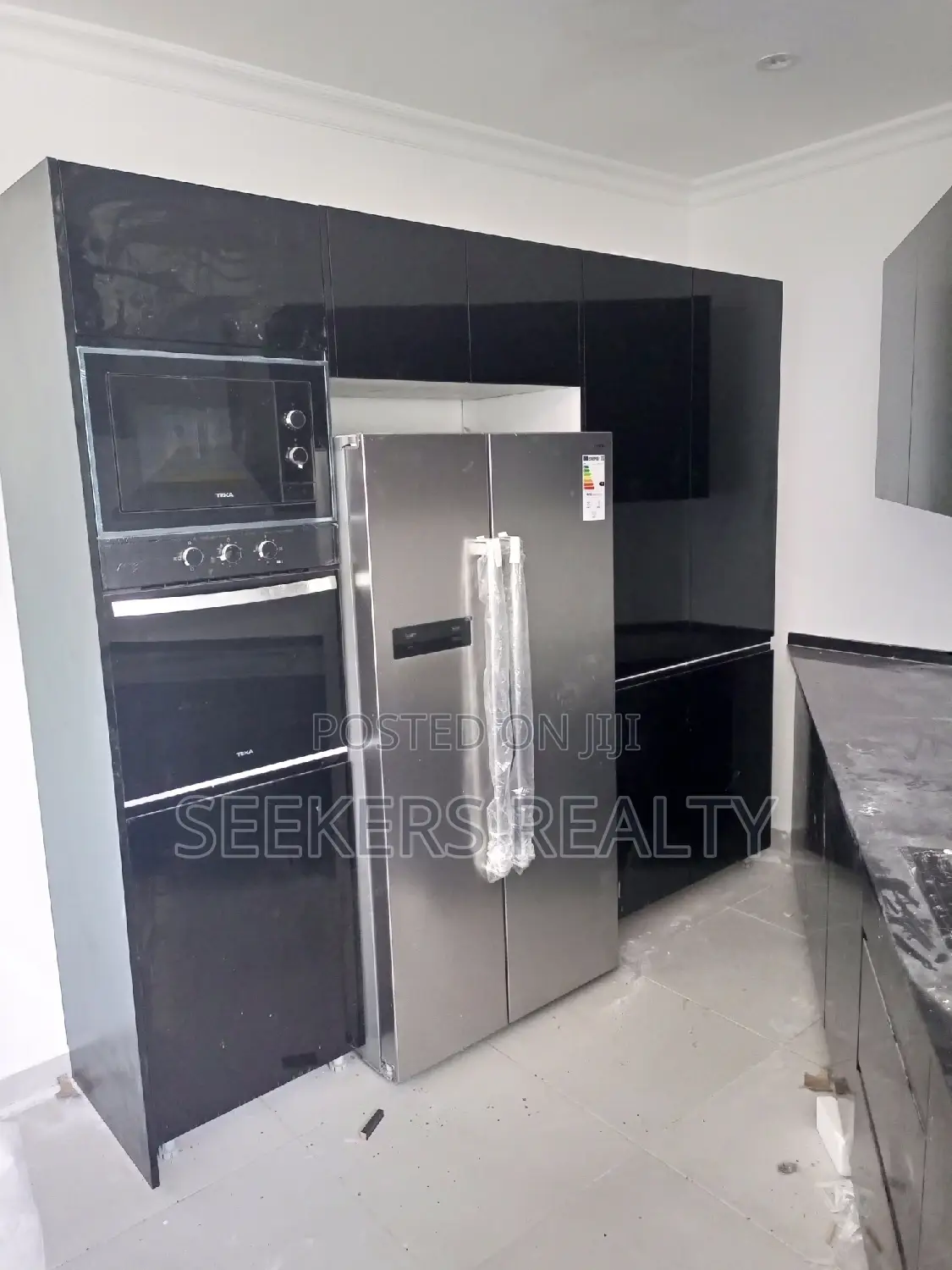4bdrm Townhouse / Terrace in Seekers Realty, Cantonments for rent