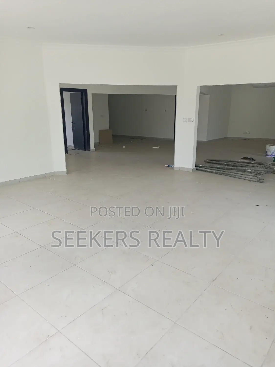 4bdrm Townhouse / Terrace in Seekers Realty, Cantonments for rent