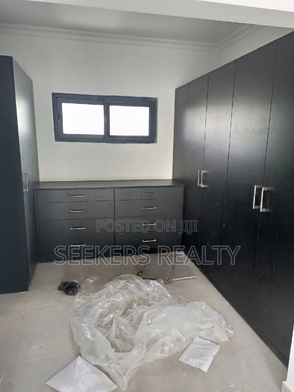 4bdrm Townhouse / Terrace in Seekers Realty, Cantonments for rent