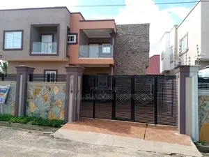4bdrm House in Suadom Properties, Baatsona Total for Rent