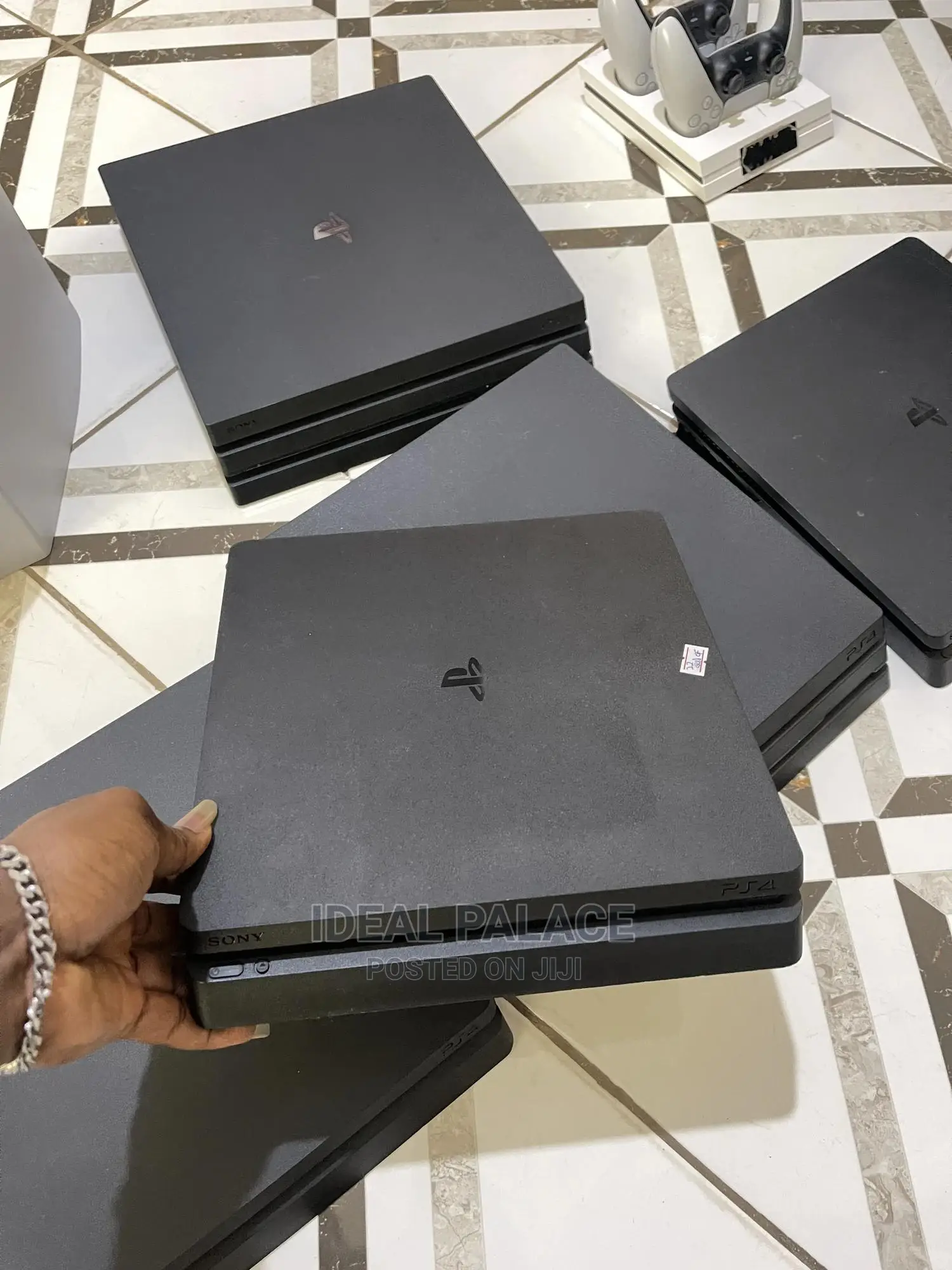 Ps4 Slim With 11 Games