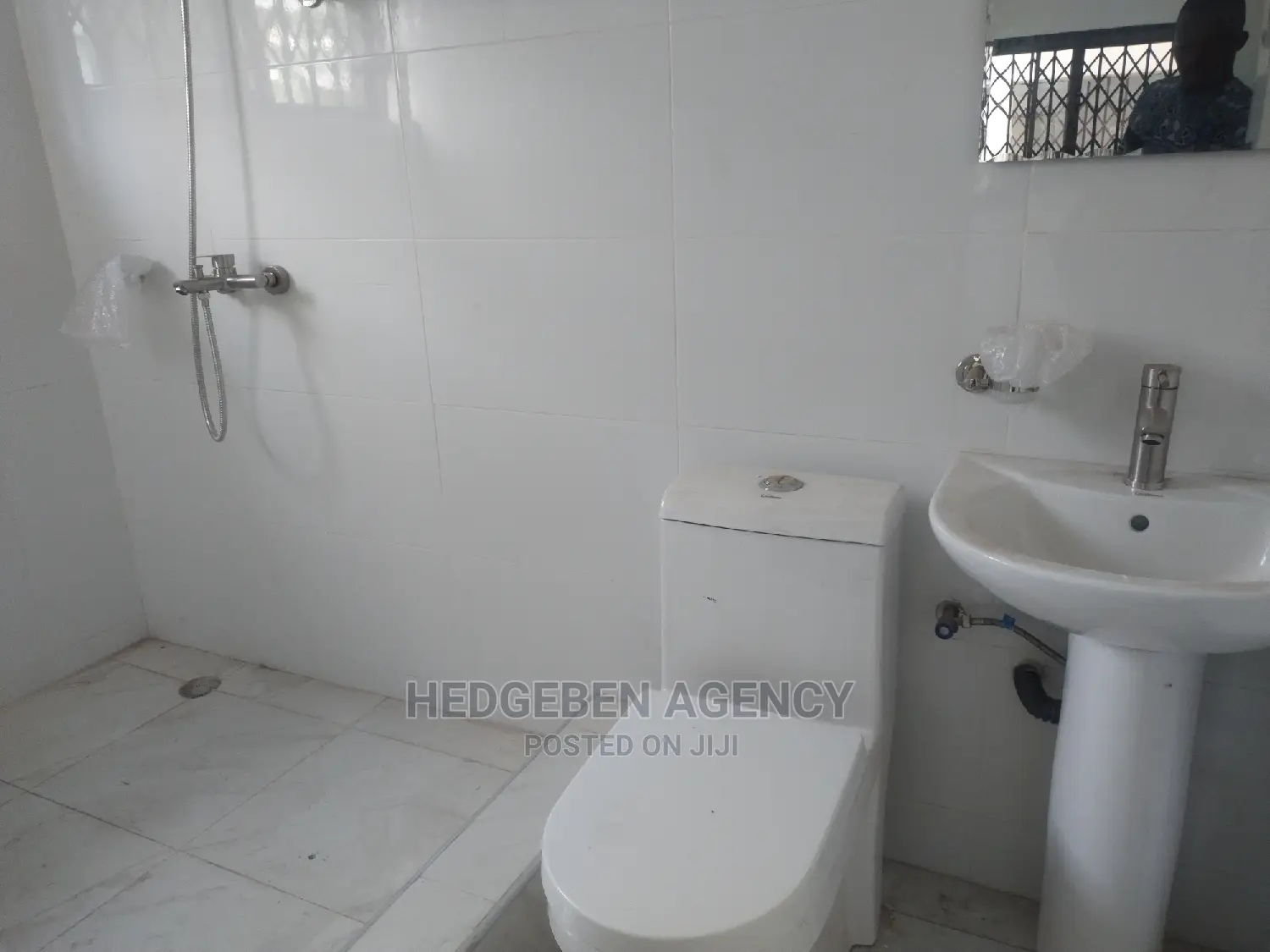 3bdrm Duplex in Oyarifa for rent