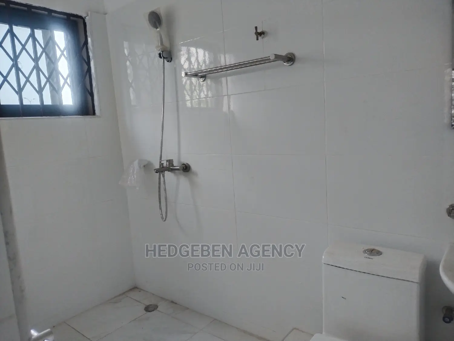 3bdrm Duplex in Oyarifa for rent