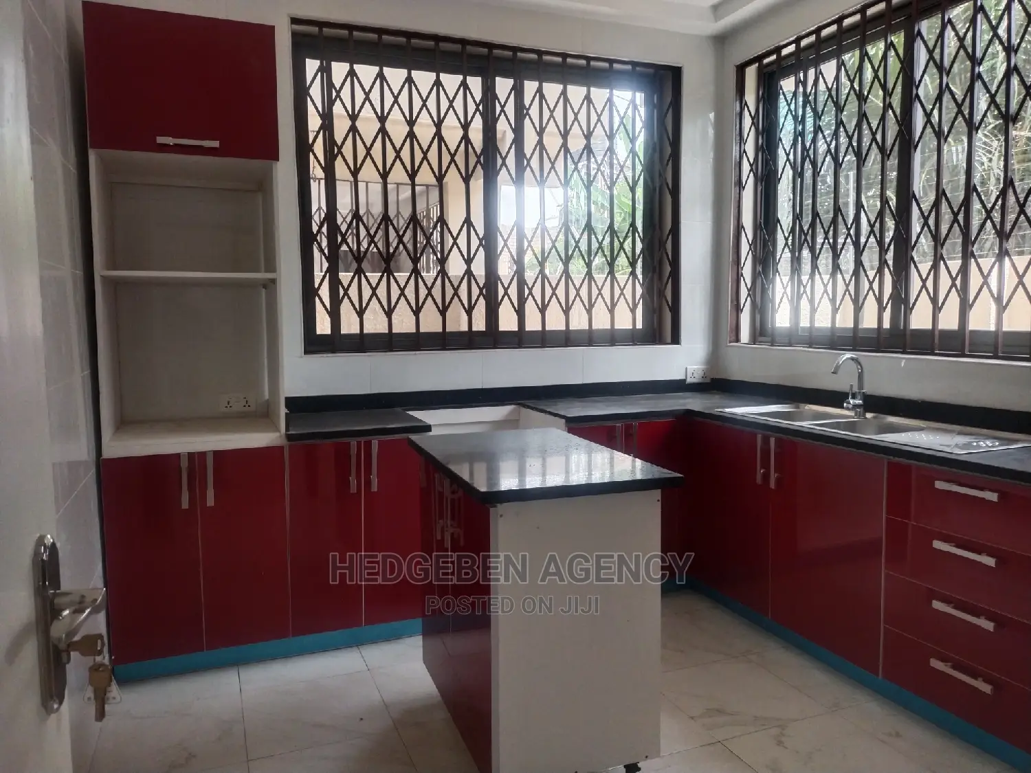 3bdrm Duplex in Oyarifa for rent