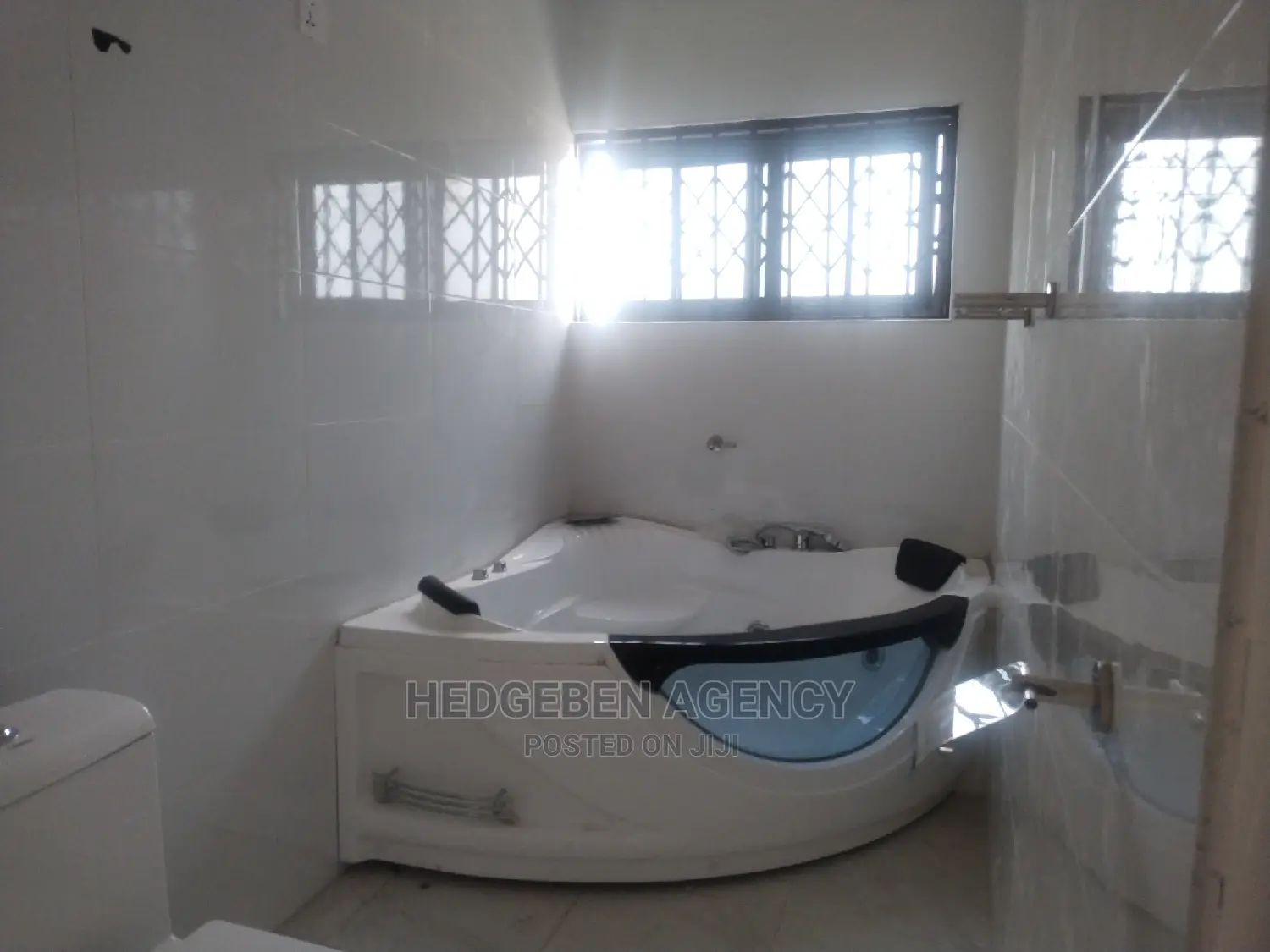 3bdrm Duplex in Oyarifa for rent