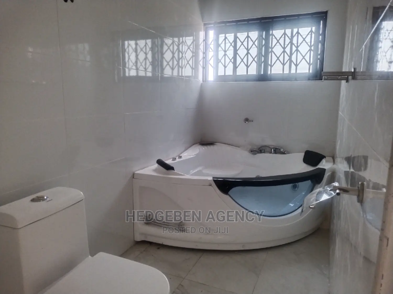 3bdrm Duplex in Oyarifa for rent