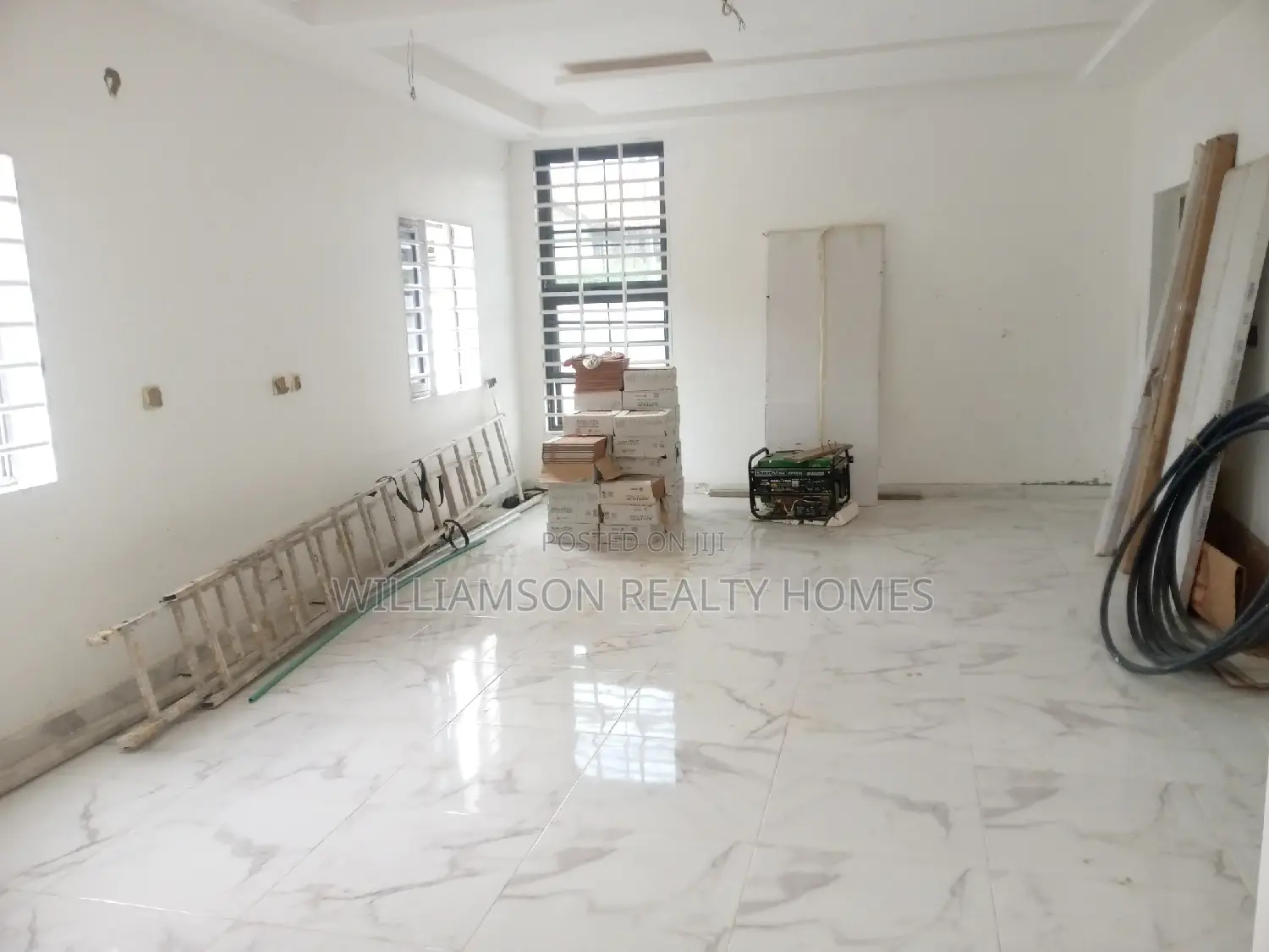 4bdrm Mansion in Community 18, Spintex for sale
