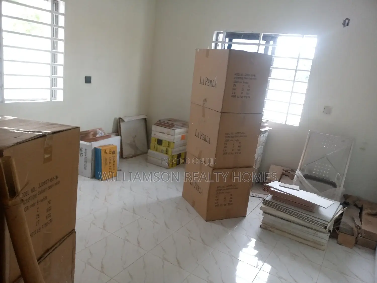 4bdrm Mansion in Community 18, Spintex for sale