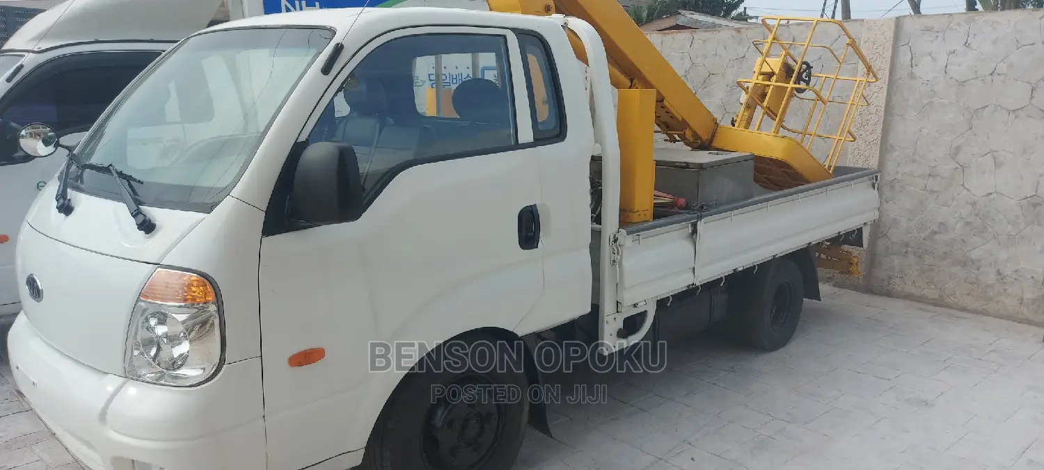 Kia Bongo 3 With Craine