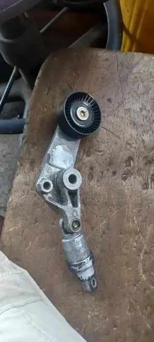 Toyota Corolla 1998-2008 Adjustor/Tensioner Available