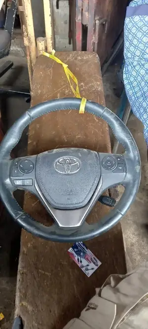 Toyota Corolla 2014-2017 STEERING WHEEL AIRBAG Available