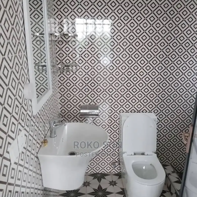 4bdrm Duplex in Dr Roko, CFC Estates for sale