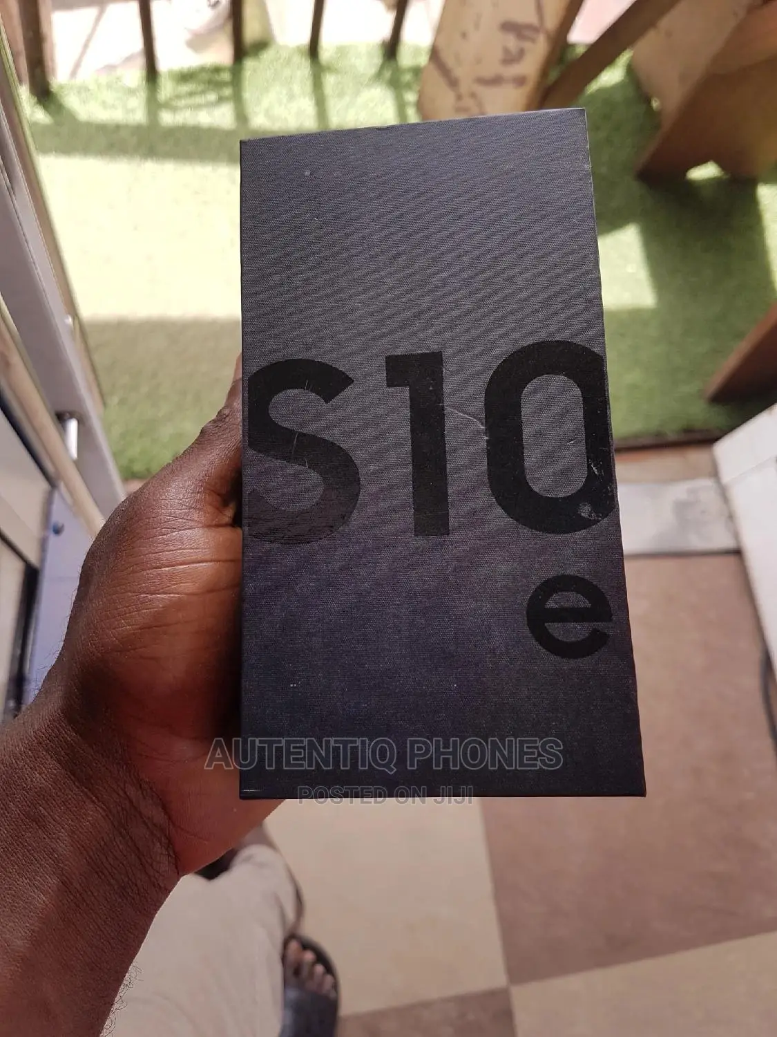 New Samsung Galaxy S10e 128 GB Black