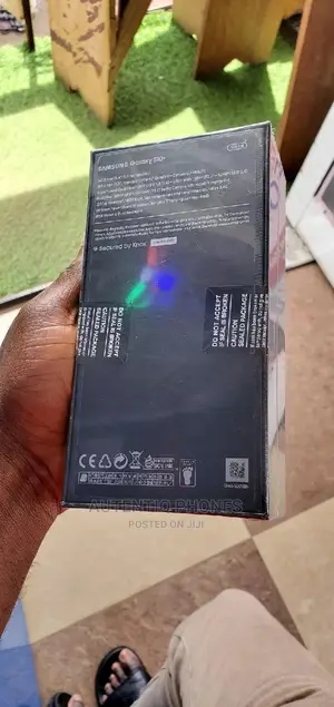 New Samsung Galaxy S10 Plus 128 GB Silver