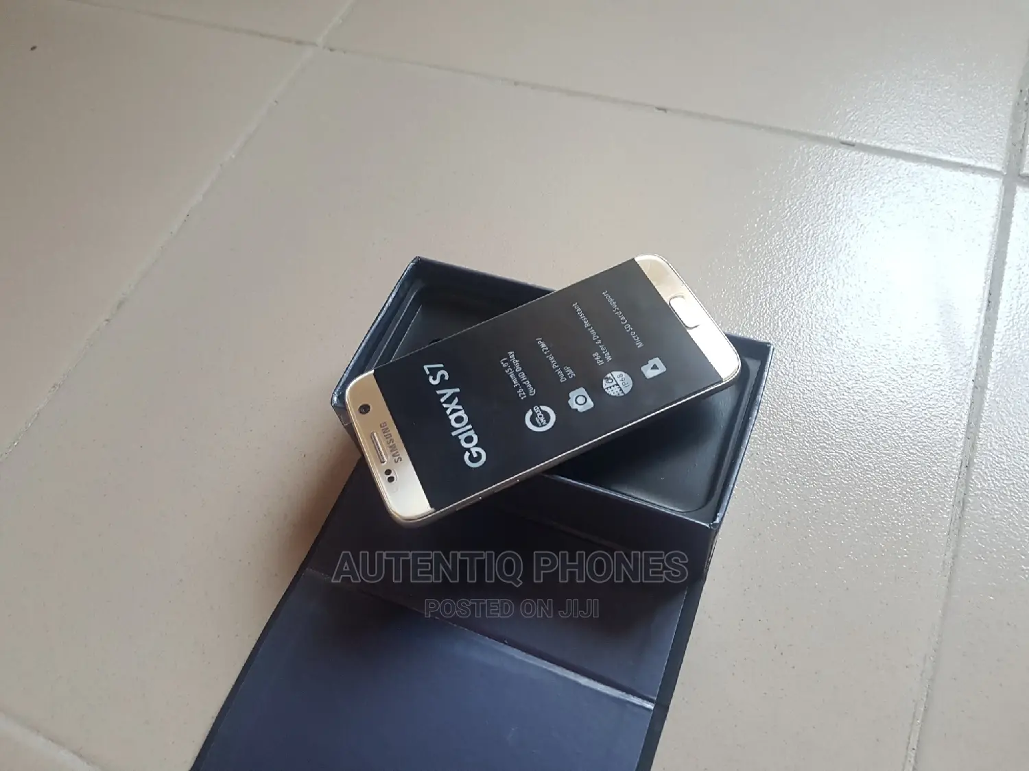 New Samsung Galaxy S7 32 GB Gold