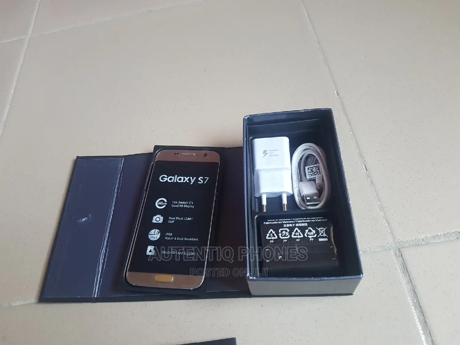 New Samsung Galaxy S7 32 GB Gold