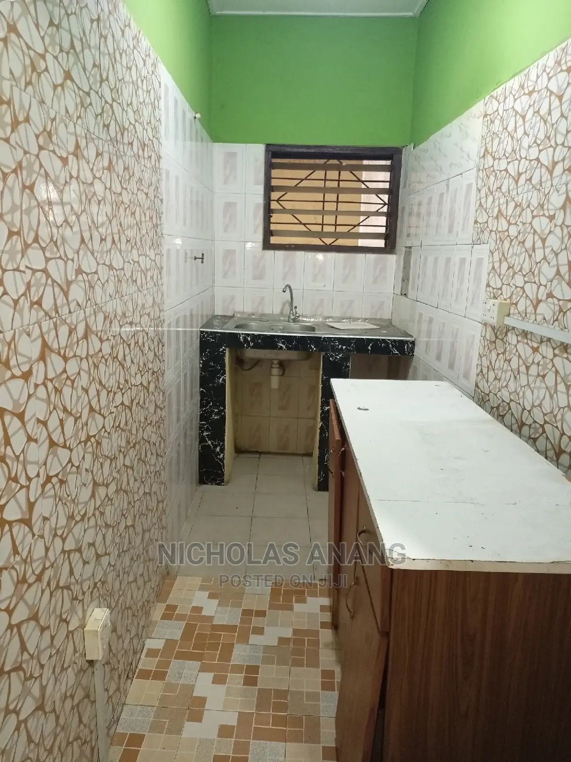 1bdrm House in The Dorns Properties, New Town for rent