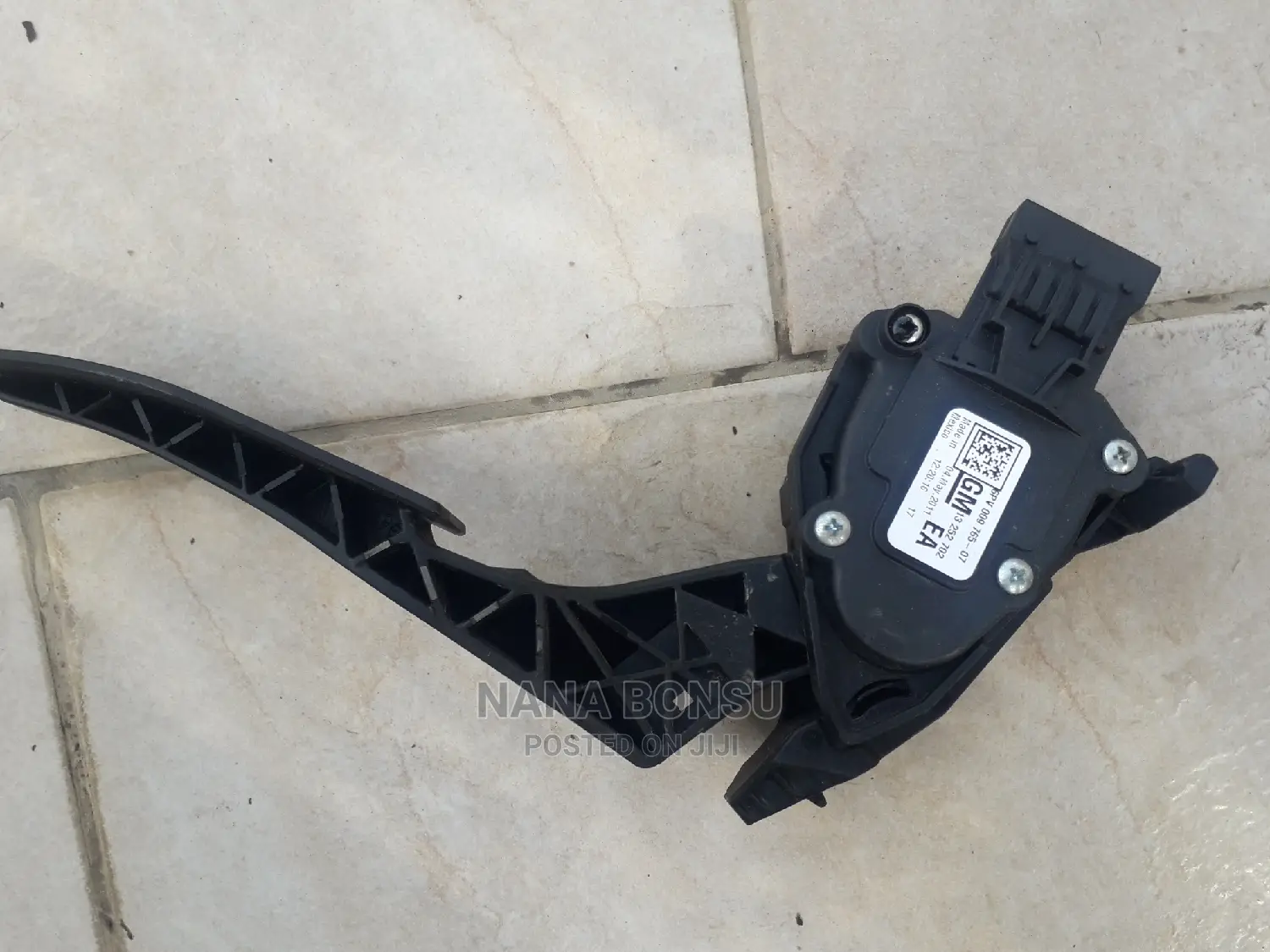 2012- 2016 Chevrolet Cruze Accelerator Paddle and Motor