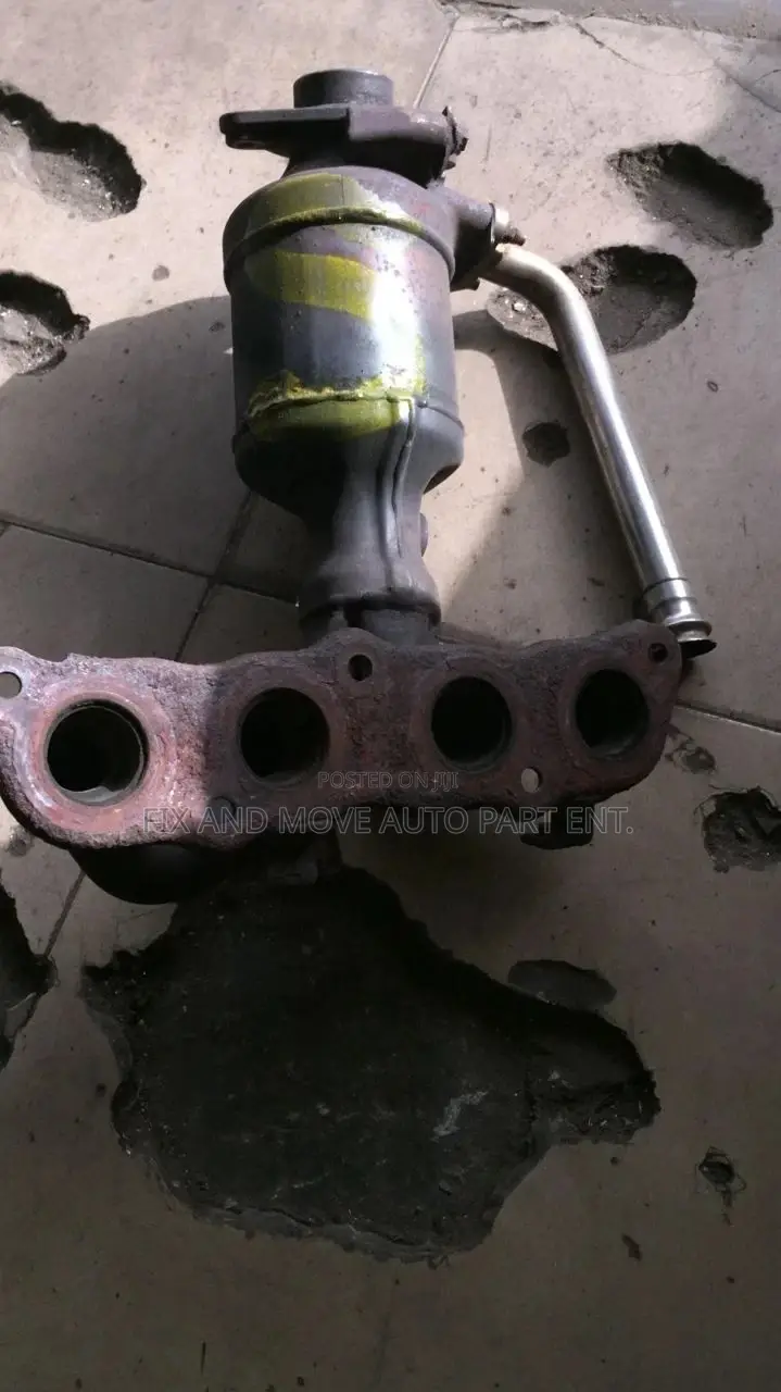 200-2014 Vitz 4 Plugs Catalytic Converter in Stock and for All Cars