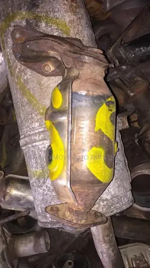 Toyota Vitz/Yaris 2008-2010 CATALYTIC CONVERTER Far Sale