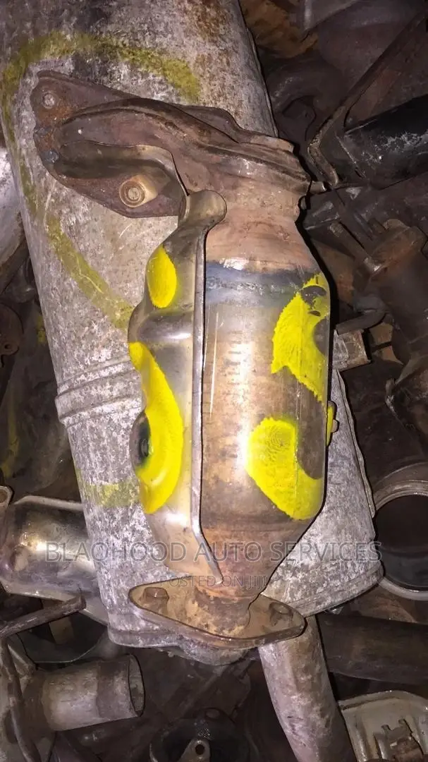 Toyota Vitz/Yaris 2008-2010 CATALYTIC CONVERTER Far Sale