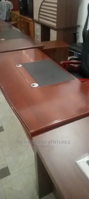 Quality Executive Desk