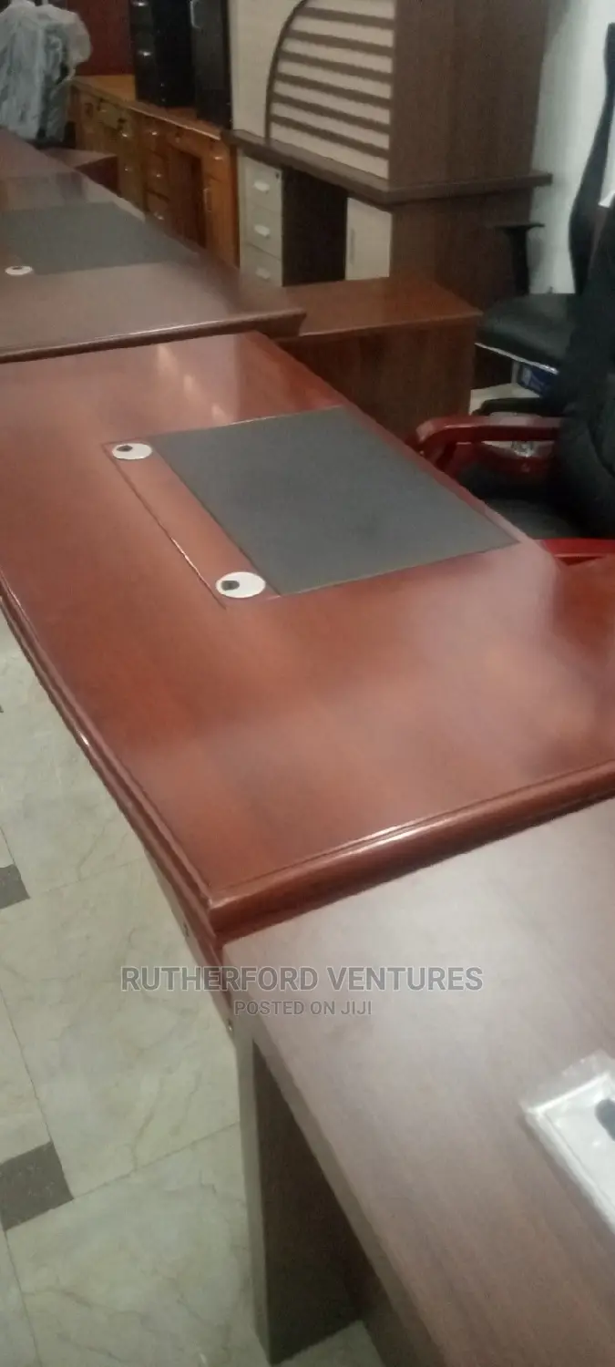 Quality Executive Desk