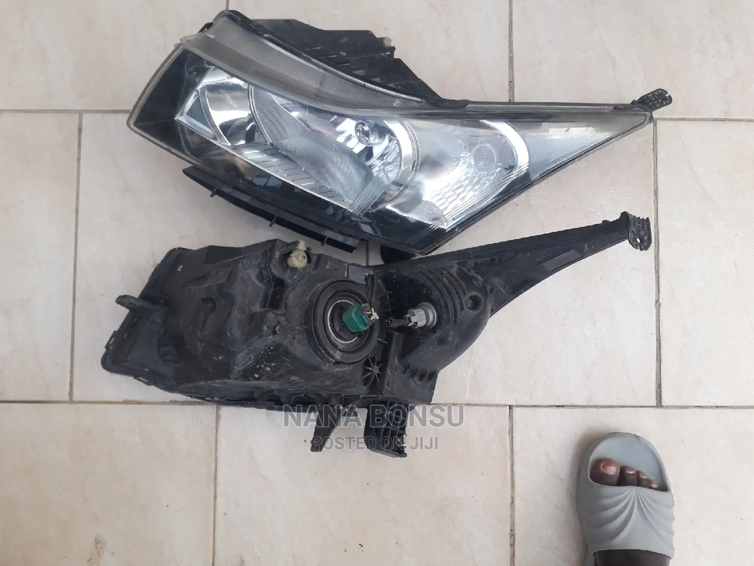 Chevrolet Cruze Head Lights
