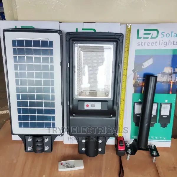 300w Solar Street Light With Remote Control - Black